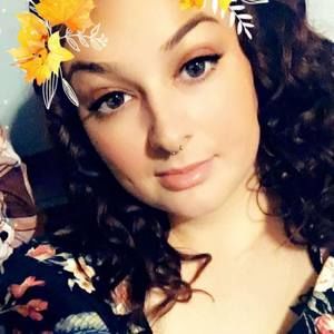 Meet your Posher, Leigha